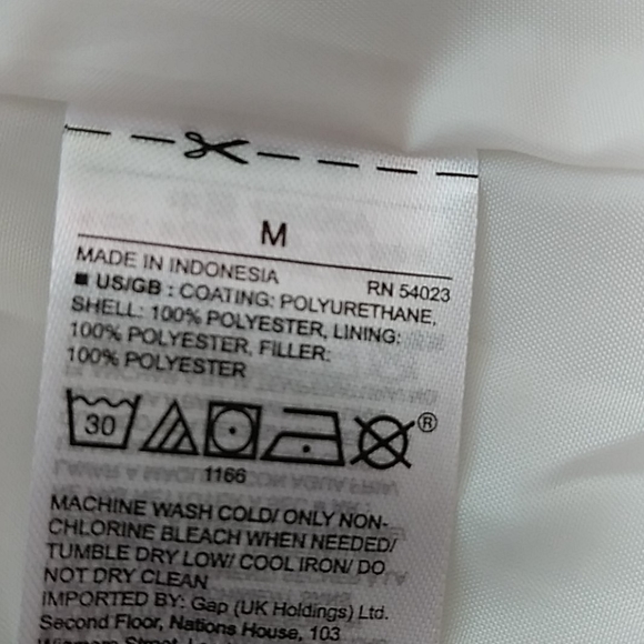 GAP MEDIUM SILVER PUFFER VEST - Picture 4 of 10